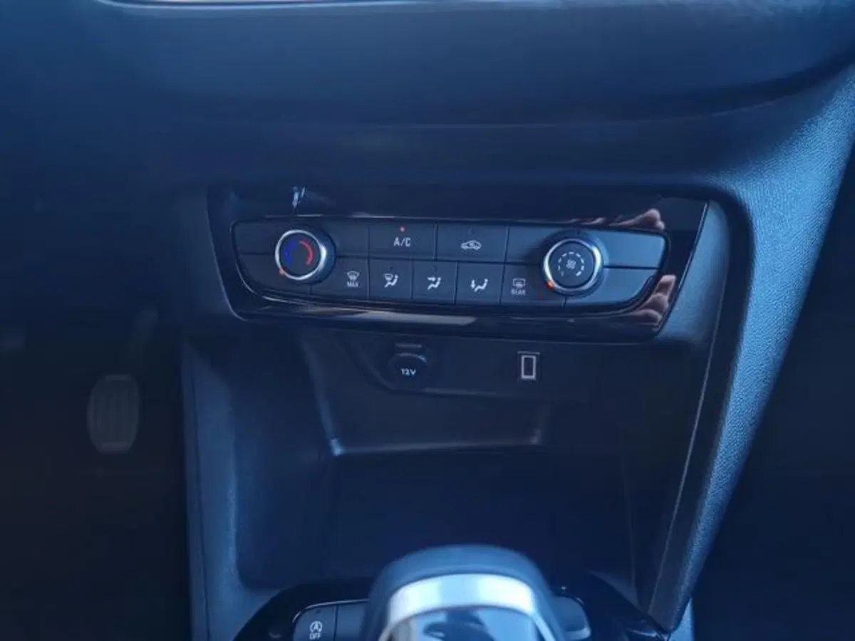 Opel Corsa nuova a Salerno (18)