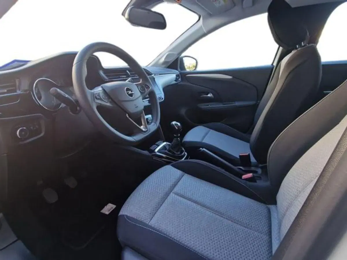 Opel Corsa nuova a Salerno (9)