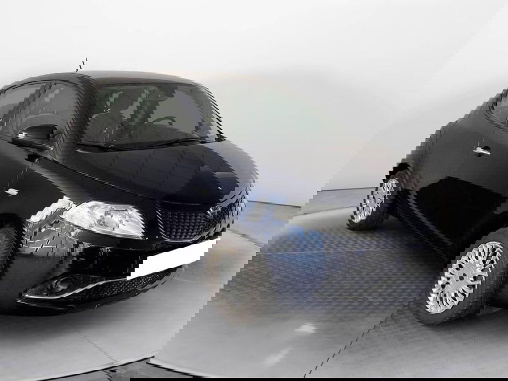 Lancia Ypsilon usata a Torino (3)