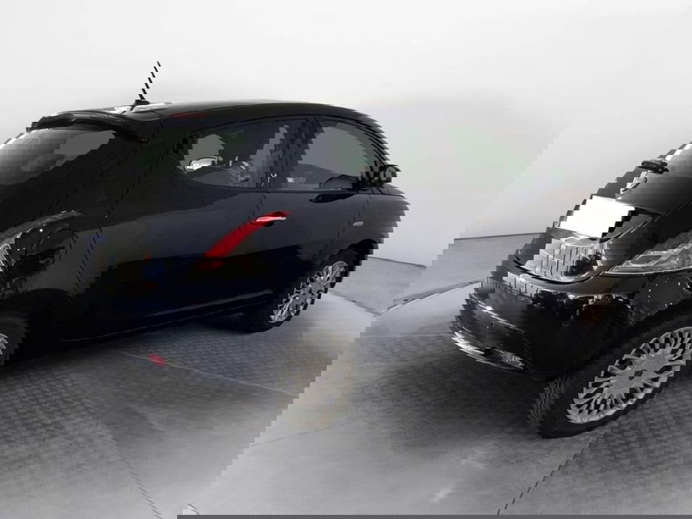 Lancia Ypsilon usata a Torino (4)