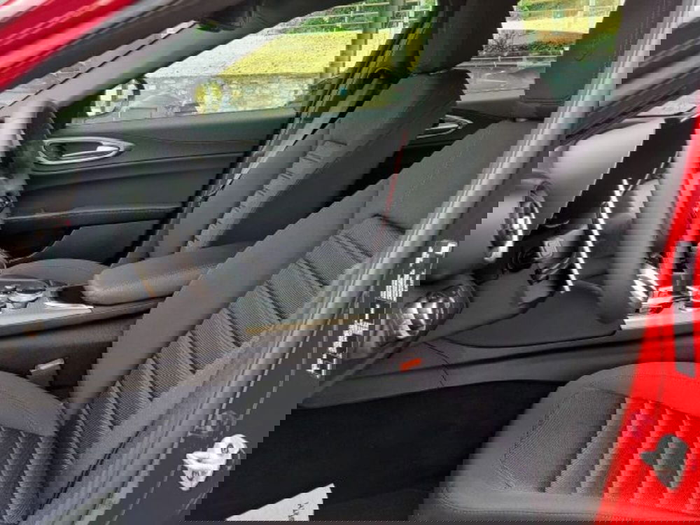 Alfa Romeo Giulia nuova a Monza e Brianza (11)