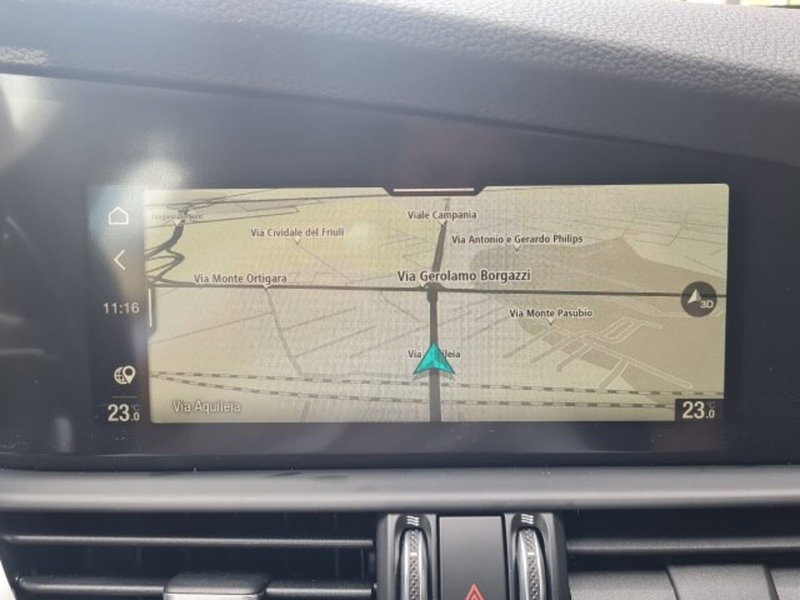 Alfa Romeo Giulia nuova a Monza e Brianza (16)