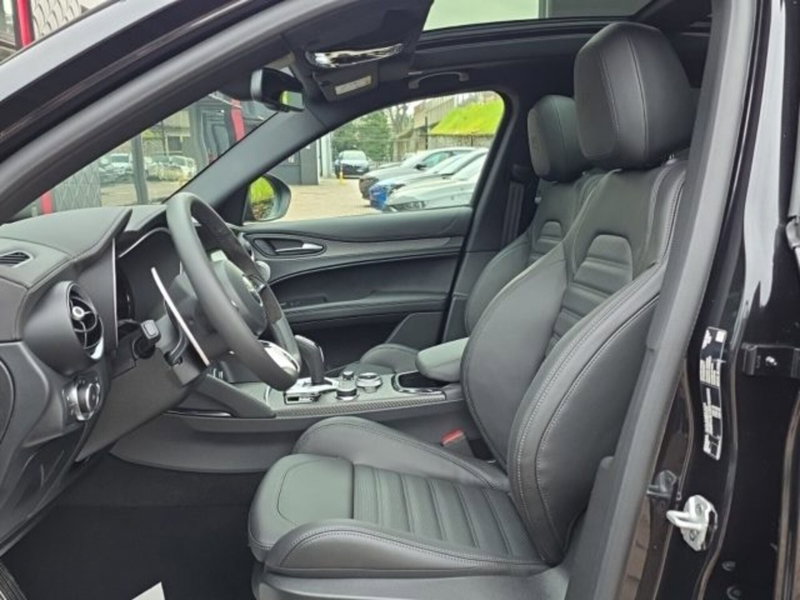 Alfa Romeo Stelvio nuova a Monza e Brianza (11)
