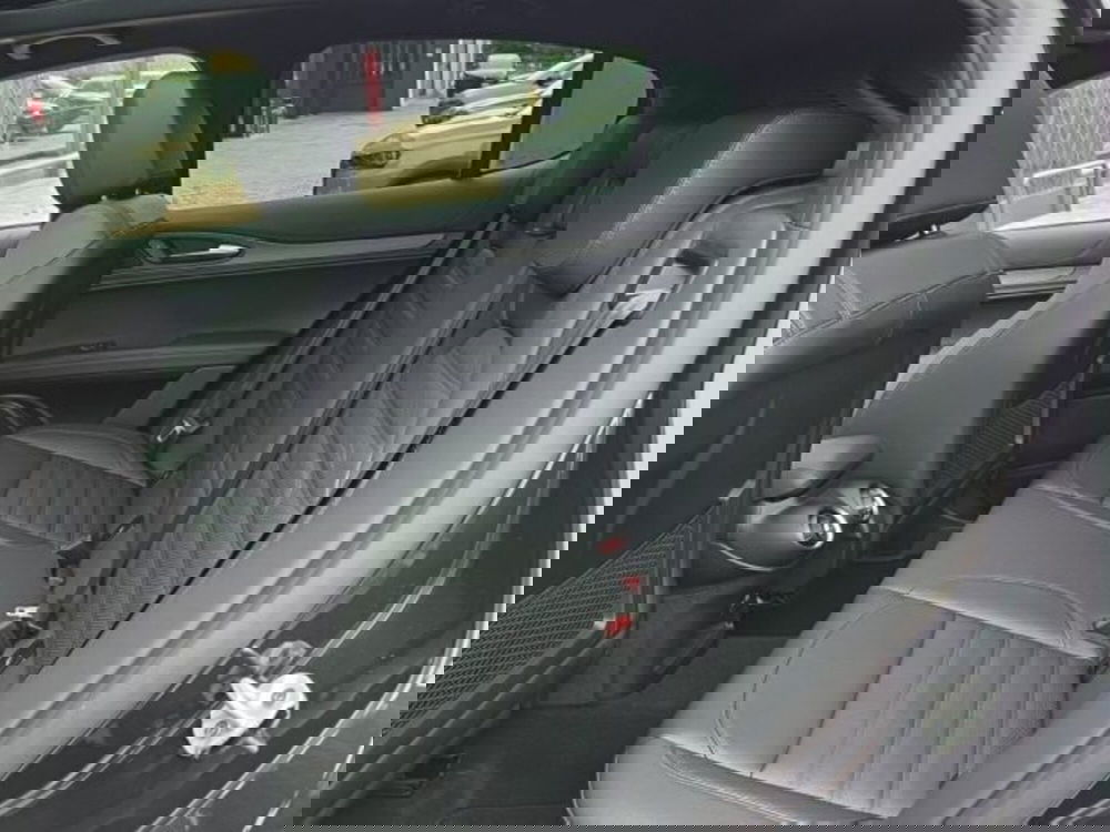 Alfa Romeo Stelvio nuova a Monza e Brianza (12)