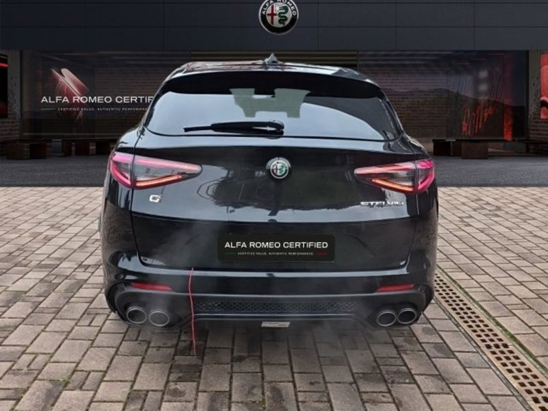 Alfa Romeo Stelvio nuova a Monza e Brianza (5)