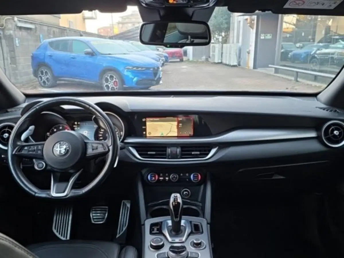 Alfa Romeo Stelvio usata a Monza e Brianza (8)