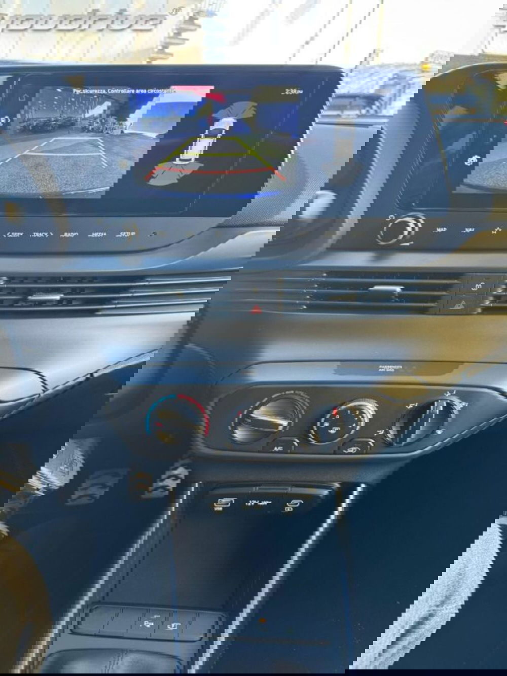 Hyundai Bayon nuova a Napoli (12)