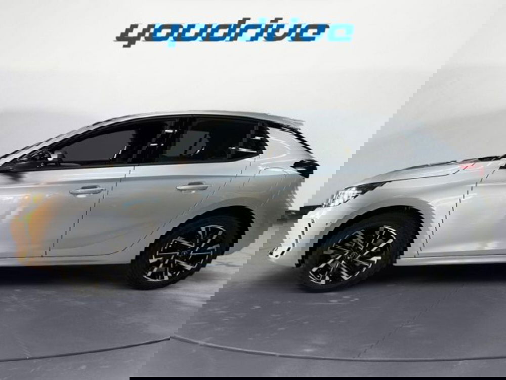 Opel Corsa nuova a Napoli (2)