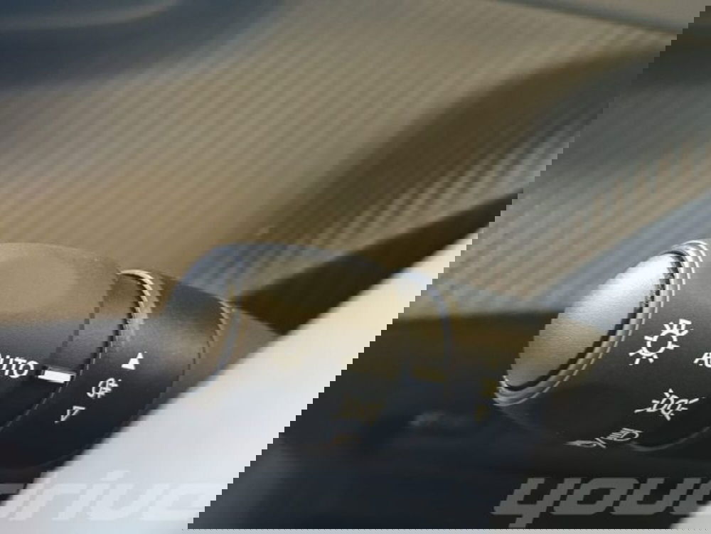 Peugeot 208 nuova a Napoli (15)