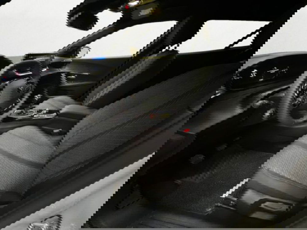 Peugeot 2008 nuova a Napoli (9)