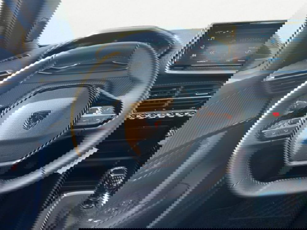 Peugeot 2008 nuova a Napoli (12)