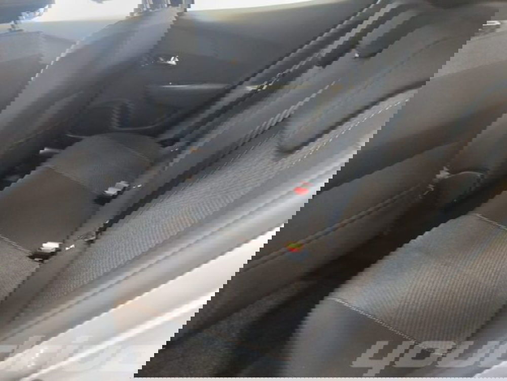 Peugeot 2008 nuova a Napoli (9)