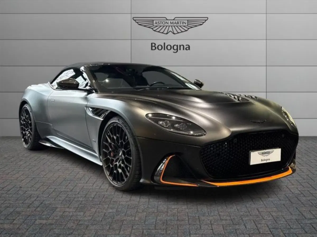 Aston Martin DBS Superleggera Volante usata a Bologna