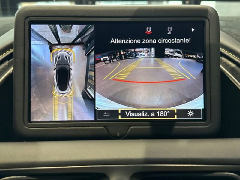 Aston Martin DBS Superleggera Volante usata a Bologna (12)