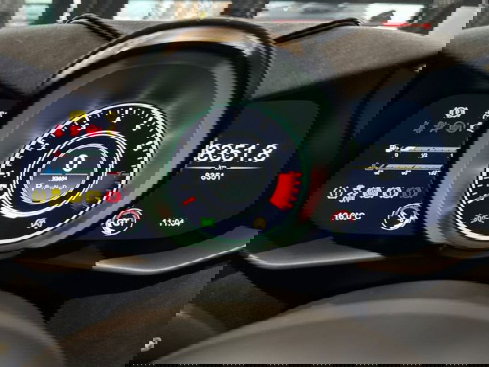 Aston Martin DBS Superleggera Volante usata a Bologna (13)