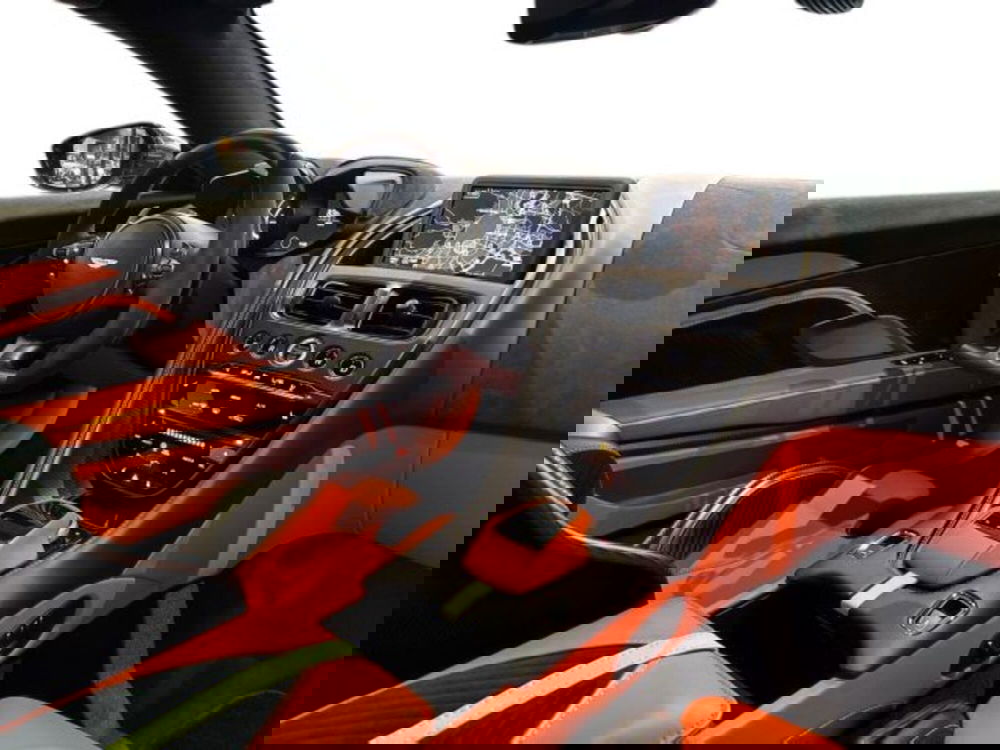 Aston Martin DBS Superleggera Volante usata a Bologna (17)