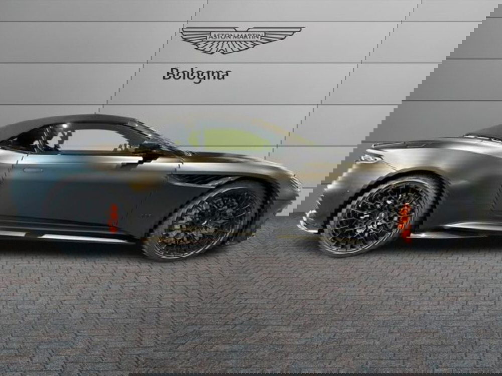Aston Martin DBS Superleggera Volante usata a Bologna (2)