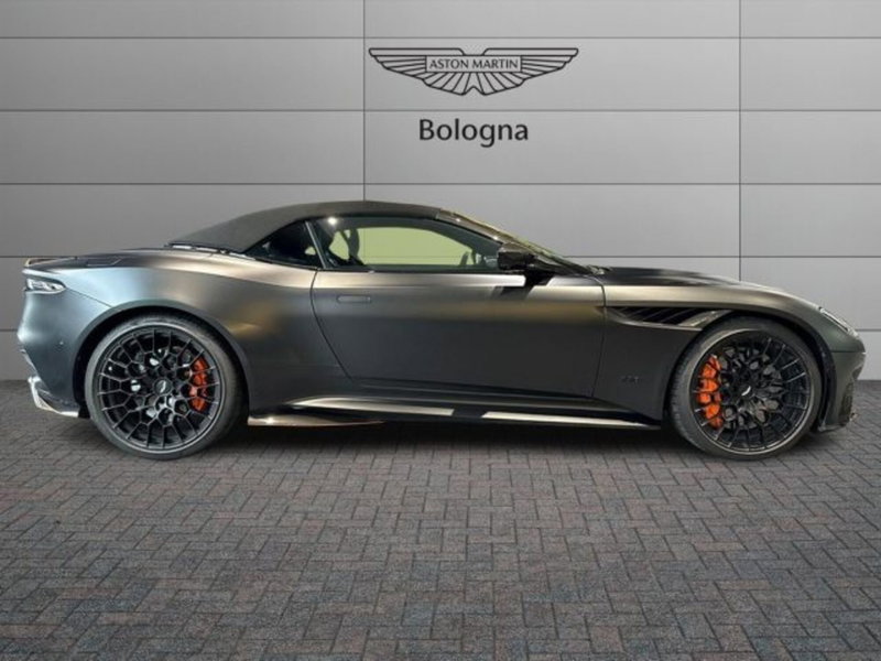 Aston Martin DBS Superleggera Volante usata a Bologna (2)