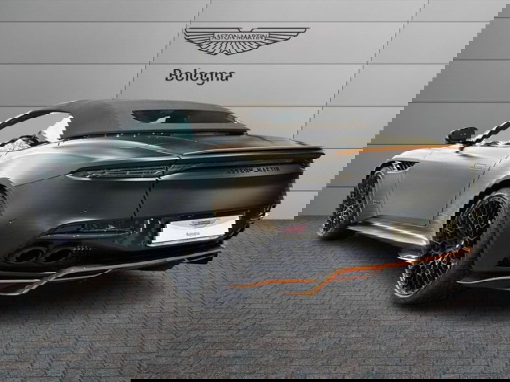 Aston Martin DBS Superleggera Volante usata a Bologna (5)