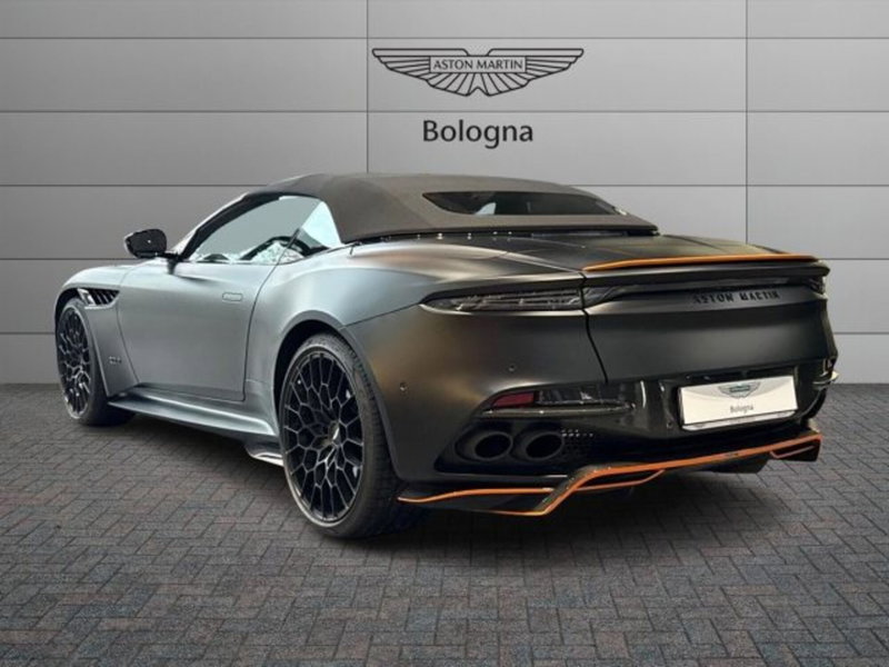 Aston Martin DBS Superleggera Volante usata a Bologna (5)