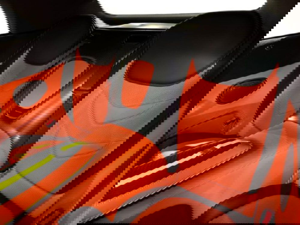 Aston Martin DBS Superleggera Volante usata a Bologna (9)