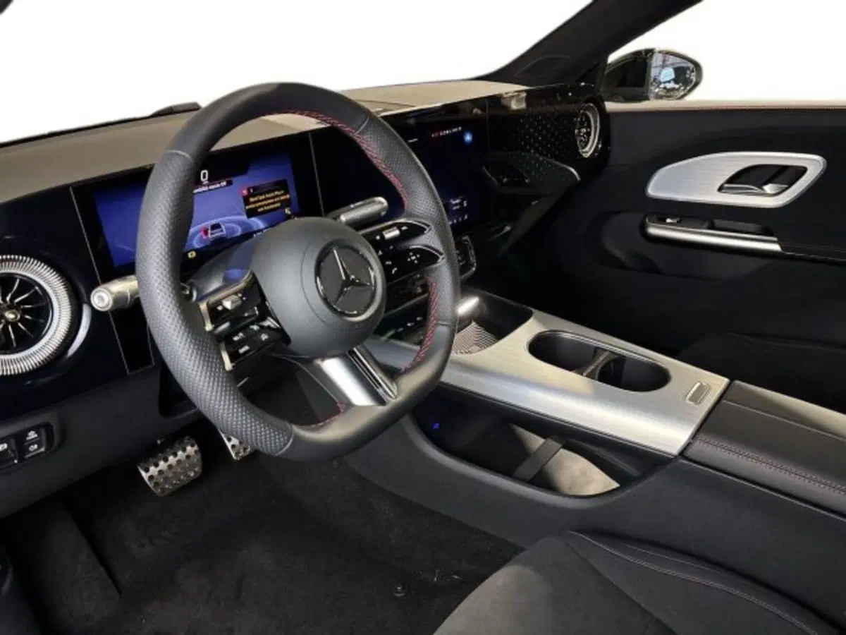 Mercedes-Benz CLA nuova a Bologna (11)