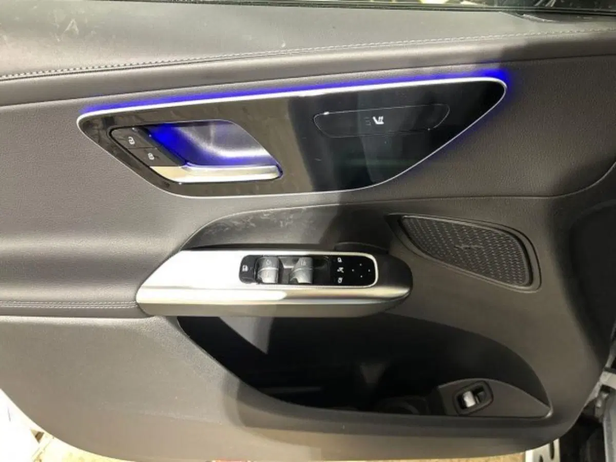 Mercedes-Benz GLC nuova a Bologna (10)