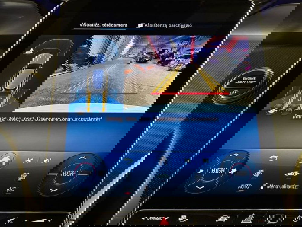 Mercedes-Benz GLC nuova a Bologna (12)