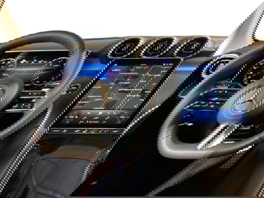 Mercedes-Benz GLC nuova a Bologna (14)