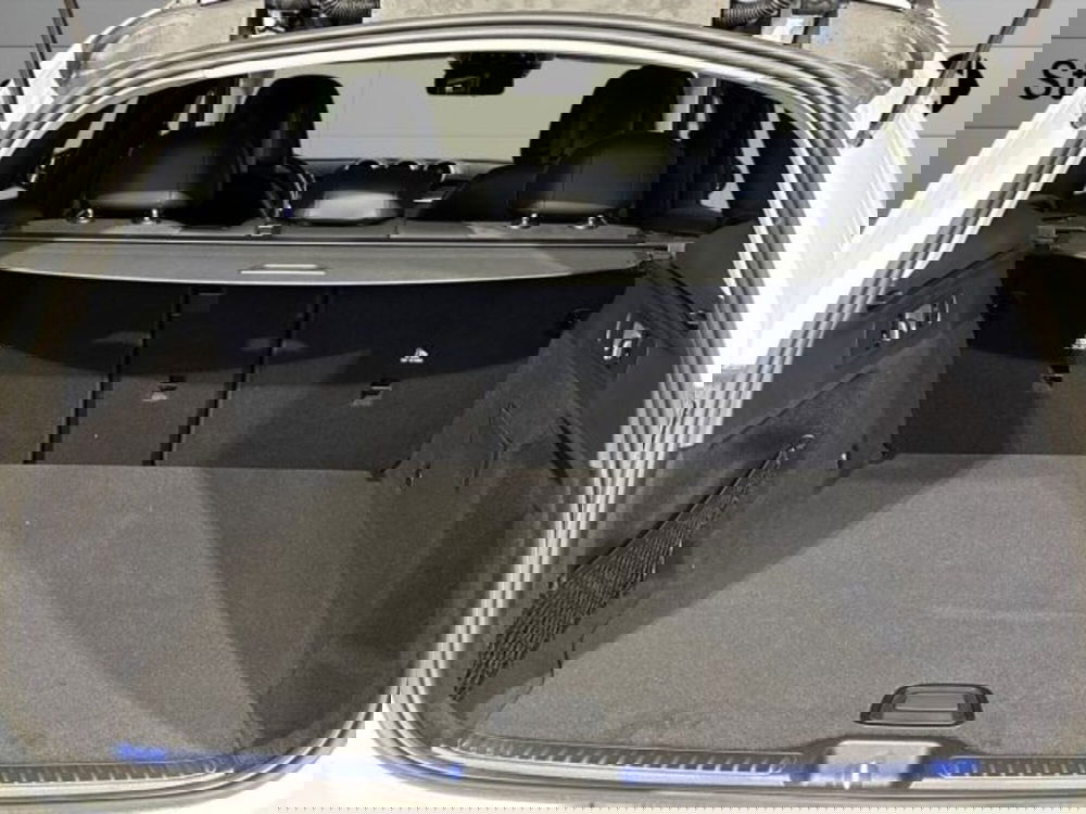 Mercedes-Benz GLC nuova a Bologna (7)