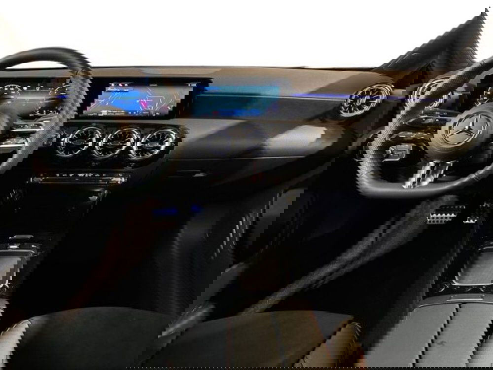 Mercedes-Benz Classe A nuova a Bologna (13)