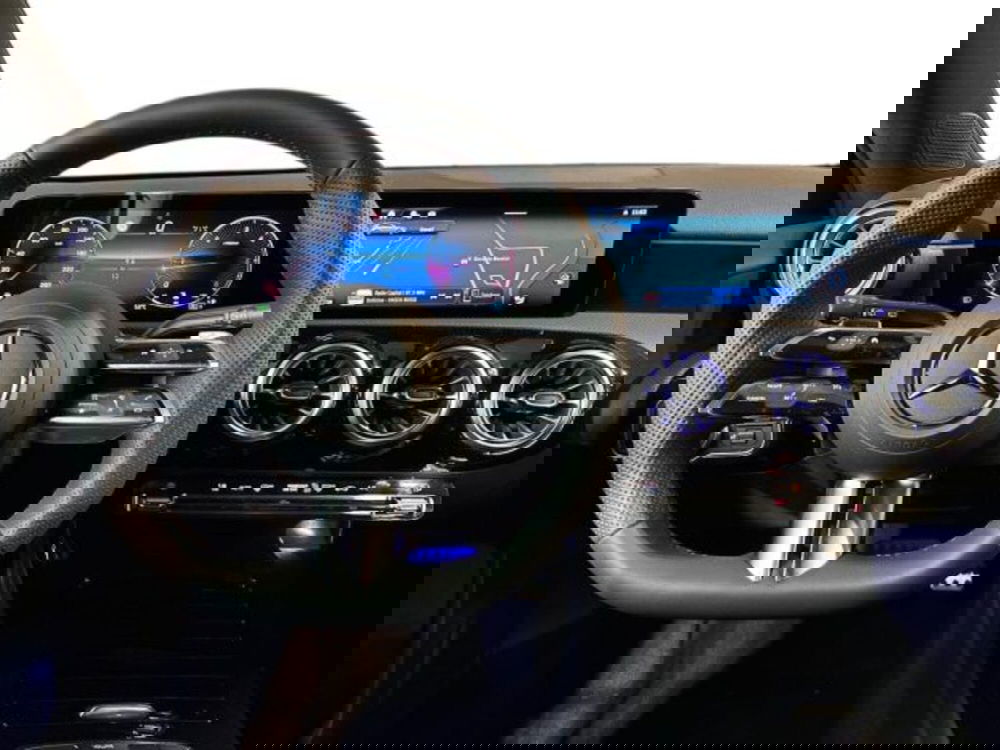 Mercedes-Benz Classe A nuova a Bologna (14)