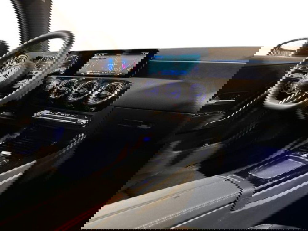 Mercedes-Benz Classe A nuova a Bologna (15)