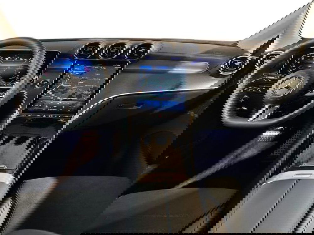 Mercedes-Benz GLC nuova a Bologna (13)