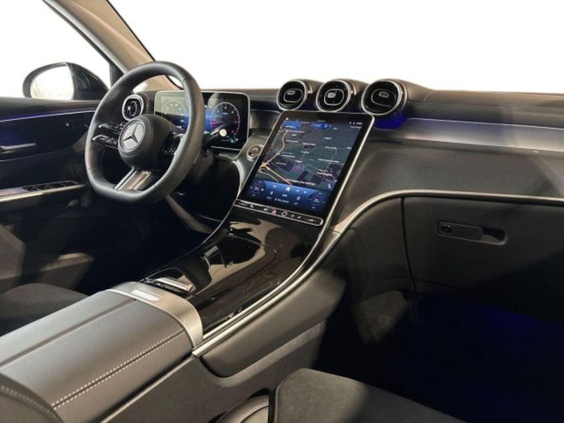Mercedes-Benz GLC nuova a Bologna (15)