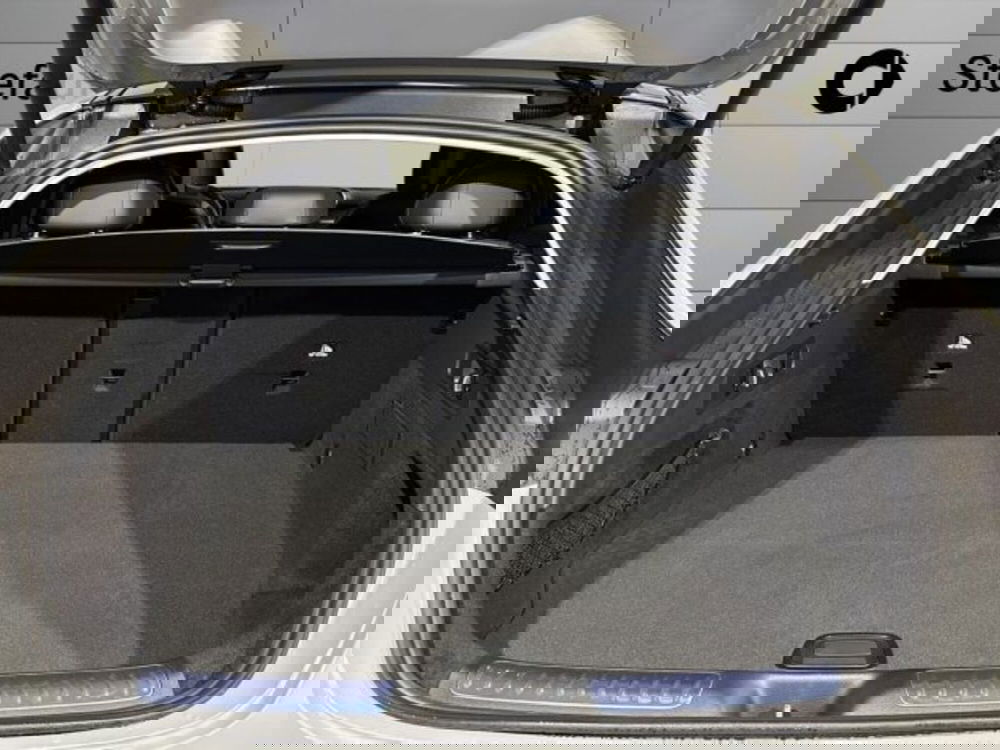 Mercedes-Benz GLC nuova a Bologna (7)