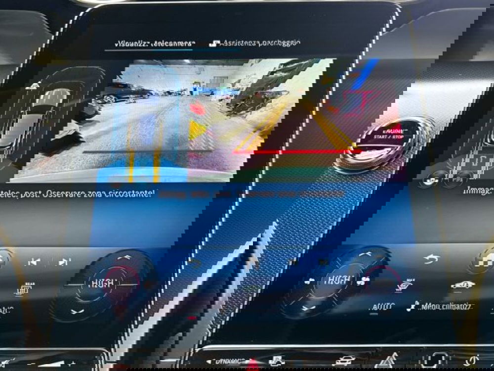 Mercedes-Benz GLC nuova a Bologna (12)