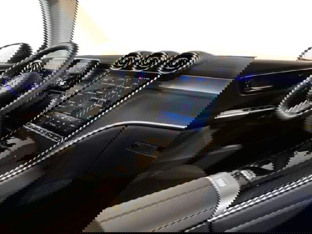 Mercedes-Benz GLC nuova a Bologna (15)