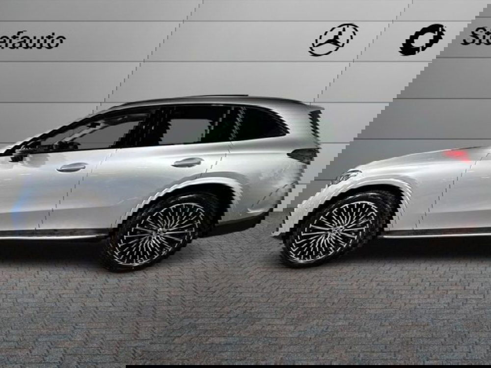 Mercedes-Benz GLC nuova a Bologna (3)