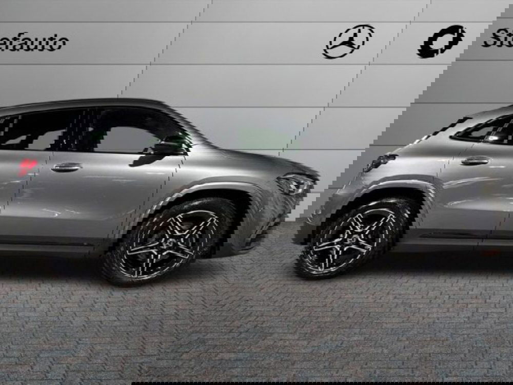 Mercedes-Benz GLA SUV nuova a Bologna (2)