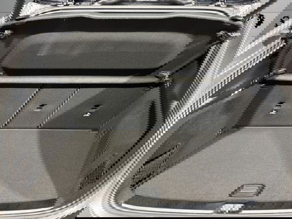 Mercedes-Benz GLA SUV nuova a Bologna (7)