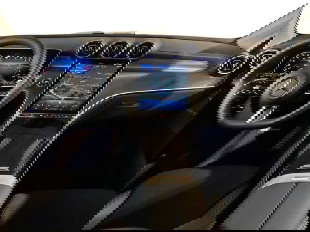 Mercedes-Benz GLC nuova a Bologna (13)