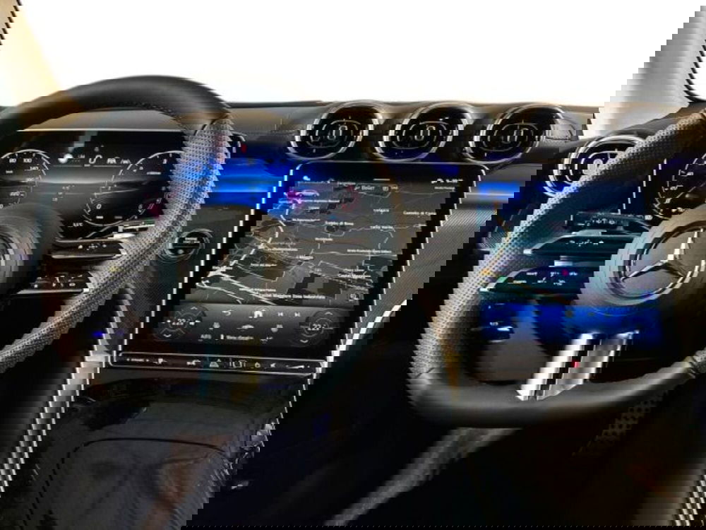 Mercedes-Benz GLC nuova a Bologna (14)