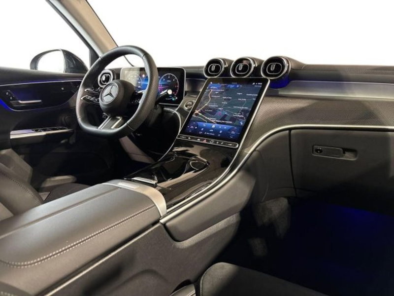 Mercedes-Benz GLC nuova a Bologna (15)