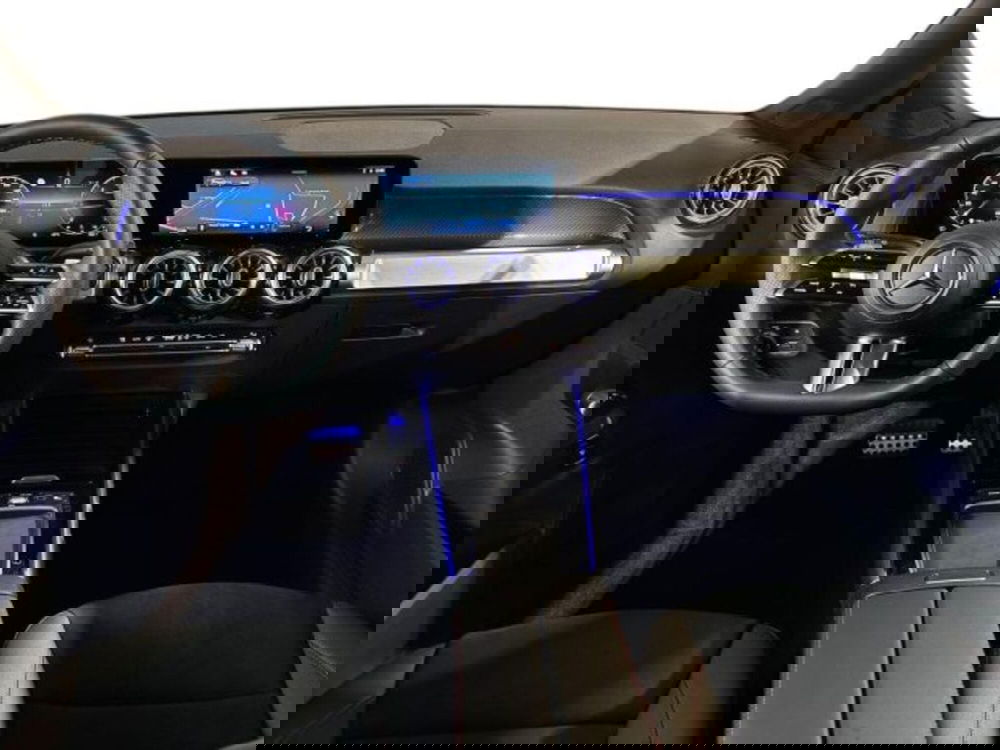 Mercedes-Benz GLB nuova a Bologna (13)