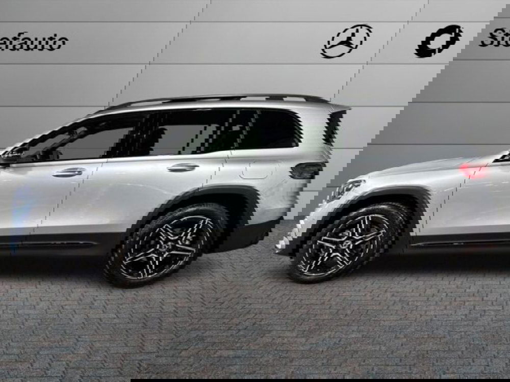 Mercedes-Benz GLB nuova a Bologna (3)