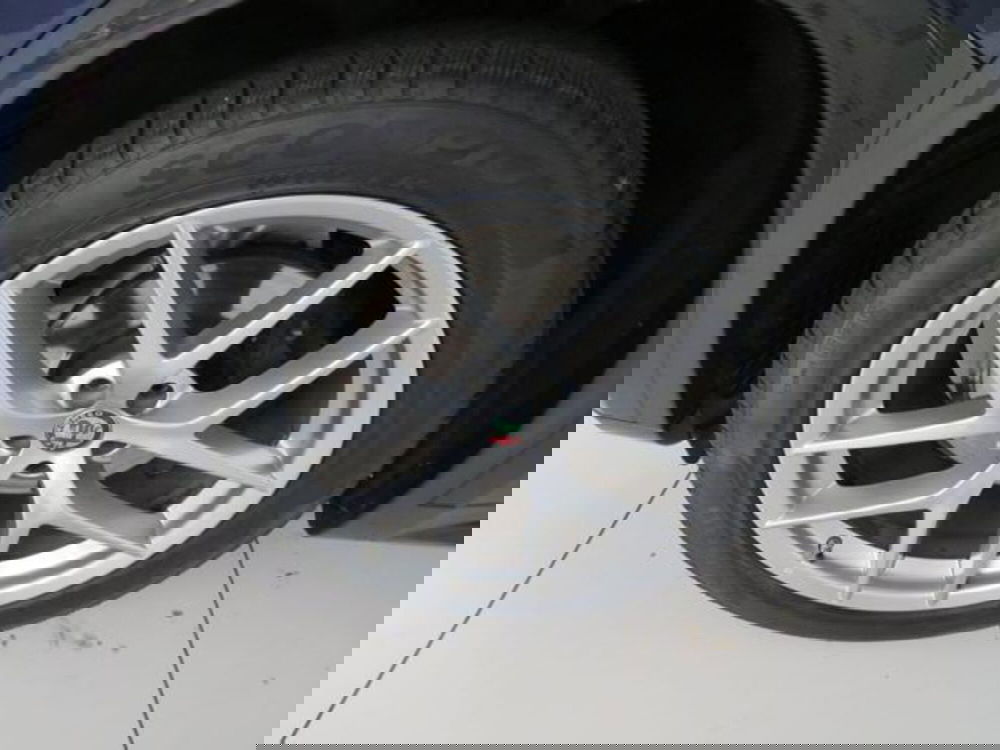 Alfa Romeo Stelvio usata a Lodi (15)