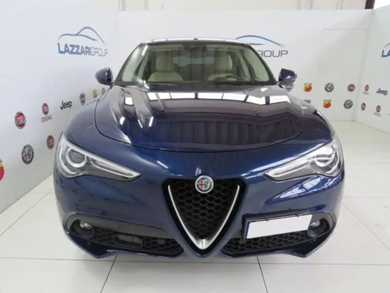 Alfa Romeo Stelvio usata a Lodi (2)