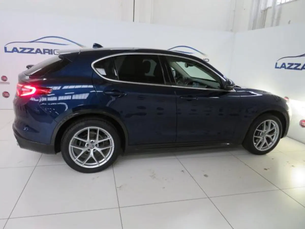 Alfa Romeo Stelvio usata a Lodi (6)