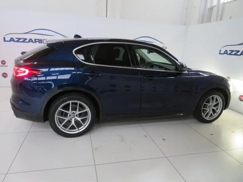 Alfa Romeo Stelvio usata a Lodi (6)